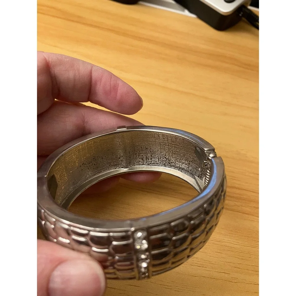 Vintage Silver-Tone Hinged Bangle Bracelet with‎ Rhinestones